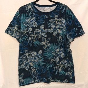 BOGO Hawaiian crew neck tshirt